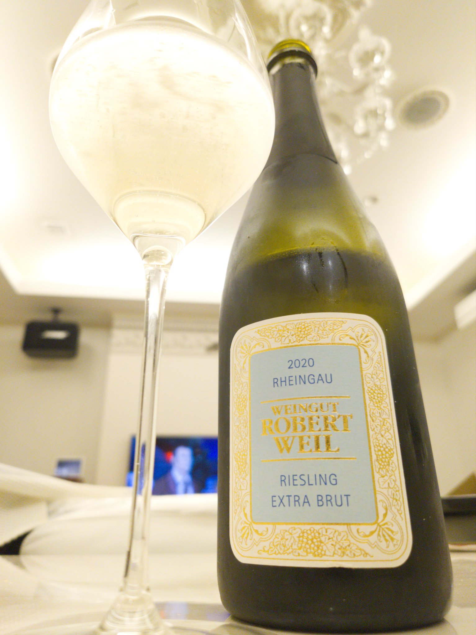 Robert Weil Riesling Extra Brut 2020